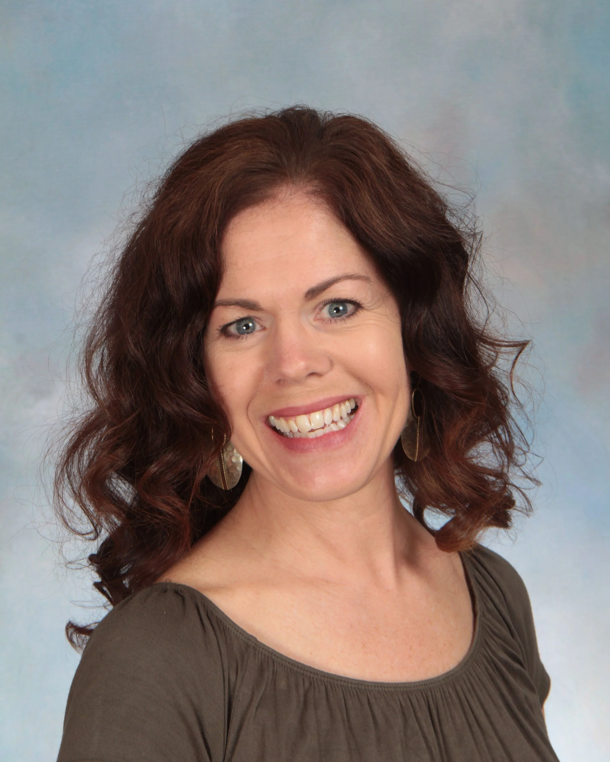 Beth Warner Rainbows Assistant Teacher Beth joined Tomorrow’s Hope in 2015. Beth has always enjoyed working with our three-year-olds as an assistant teacher while working at Tomorrow’s Hope.
