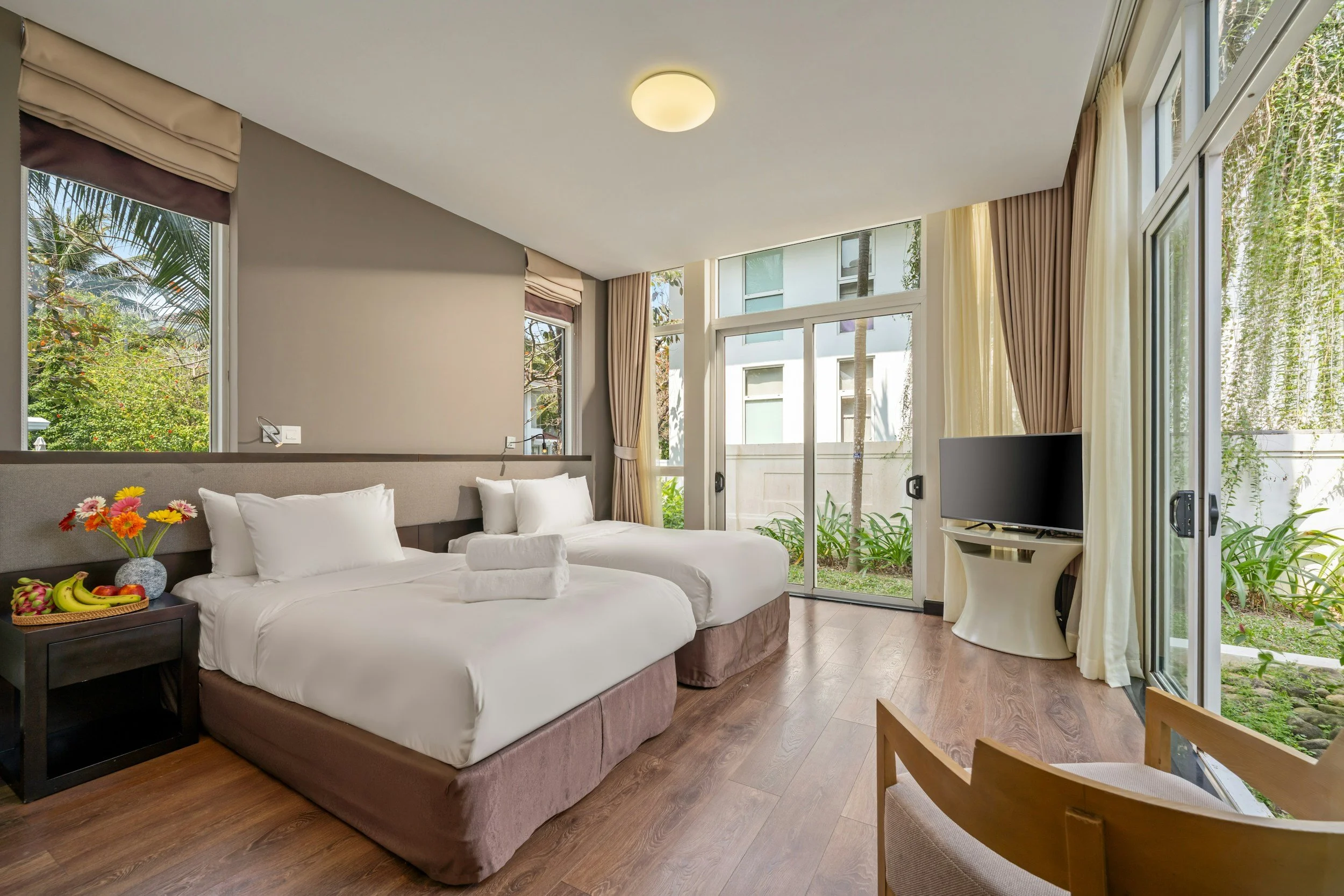 Professional property management cleaning services by RiverTown Cleaning Services, preparing rental properties and vacation homes for new residents and guests throughout the Mid-Ohio Valley.