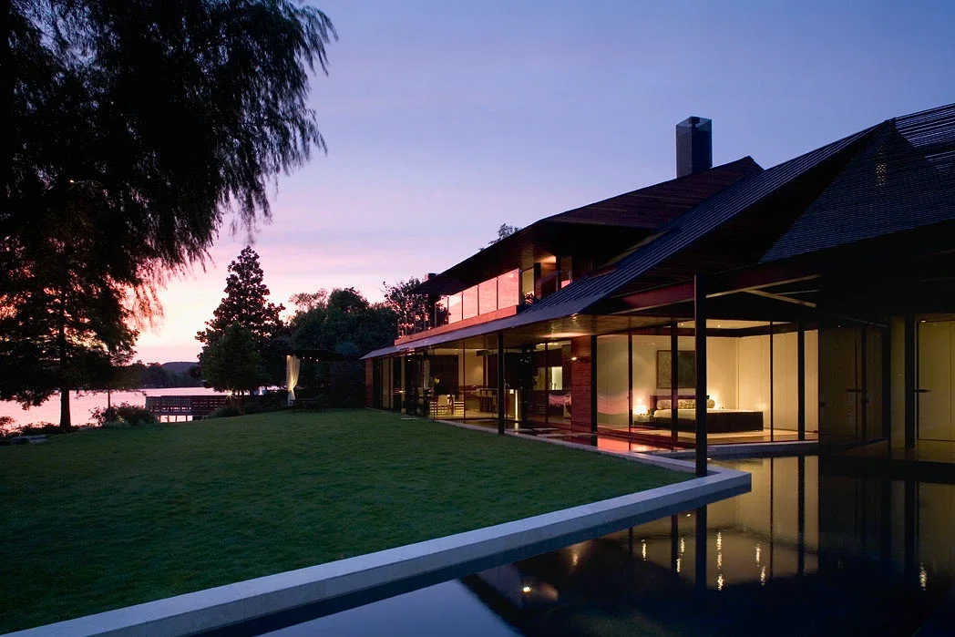 Peninsula Residence