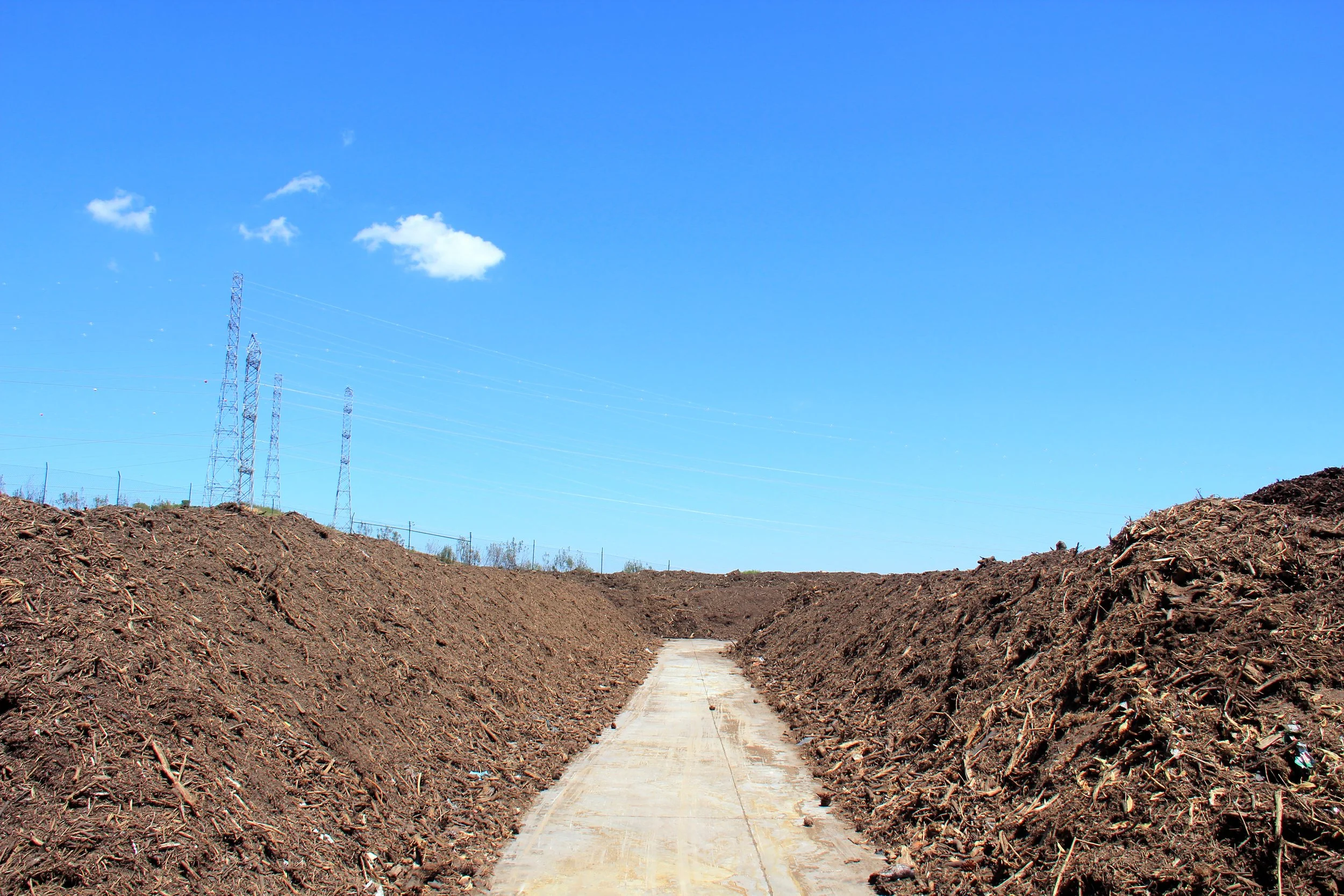 Commercial compost piles