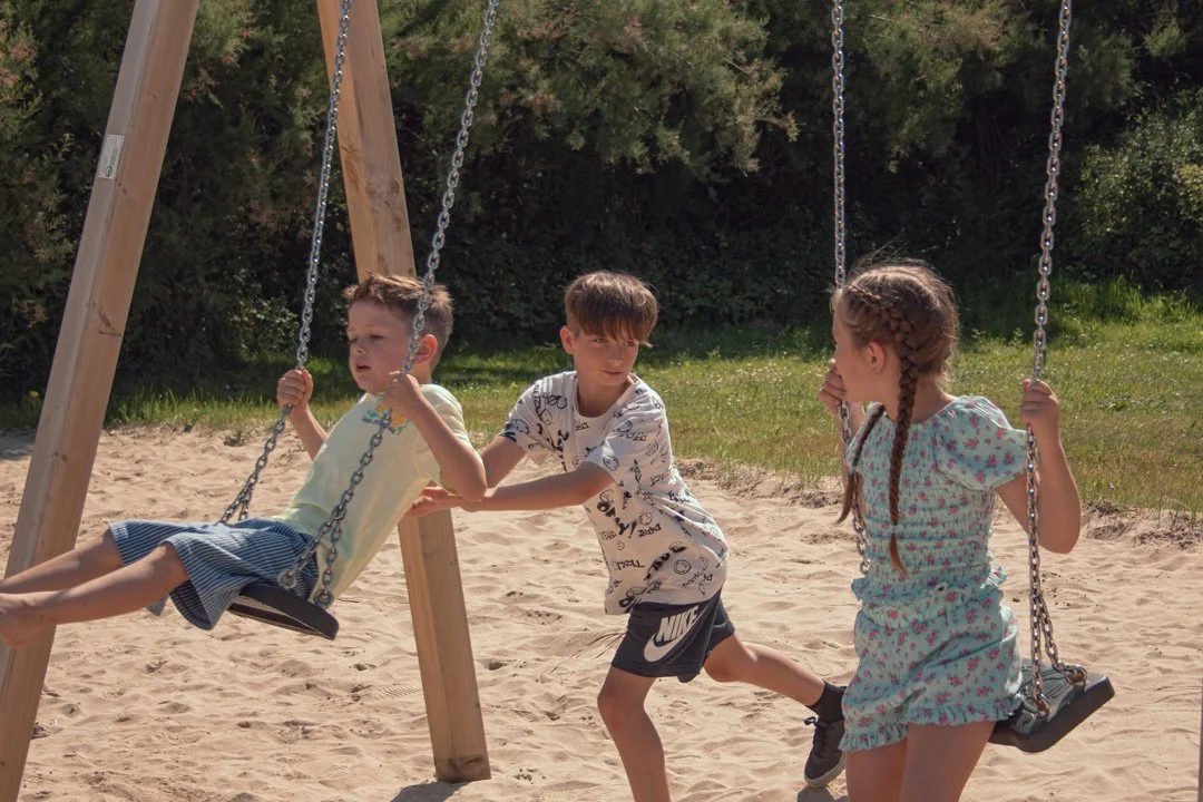 leah-croft-content-creation-photography-cornwall-padstow-outdoor-play-people-178.jpg
