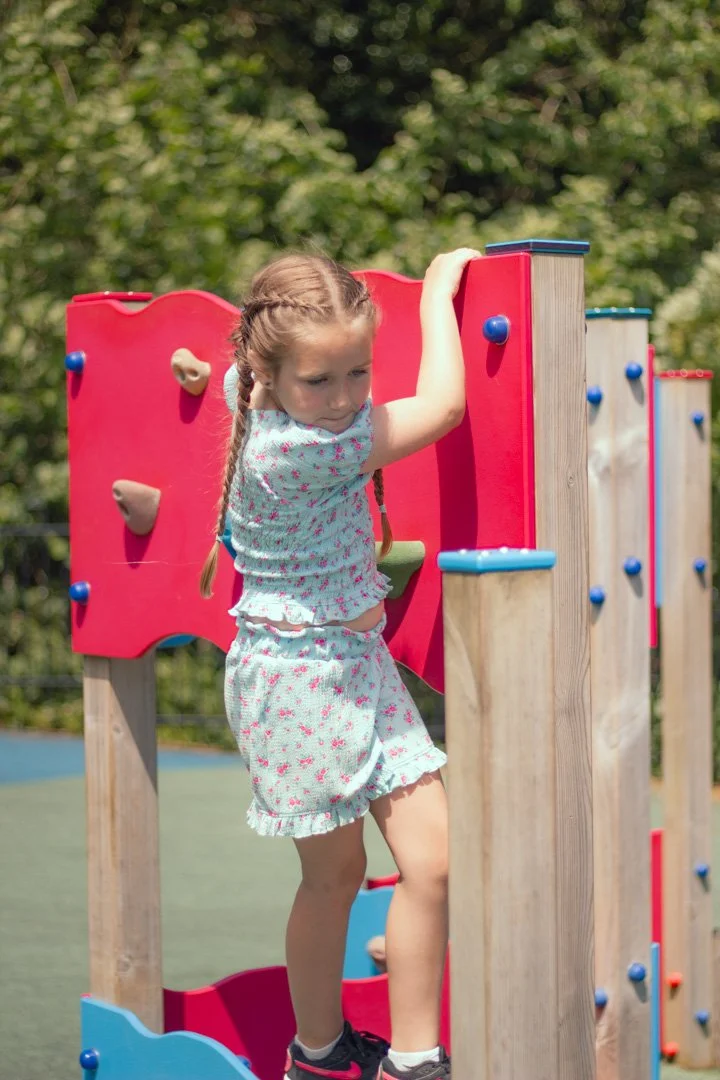 leah-croft-content-creation-photography-cornwall-padstow-outdoor-play-people-021.jpg