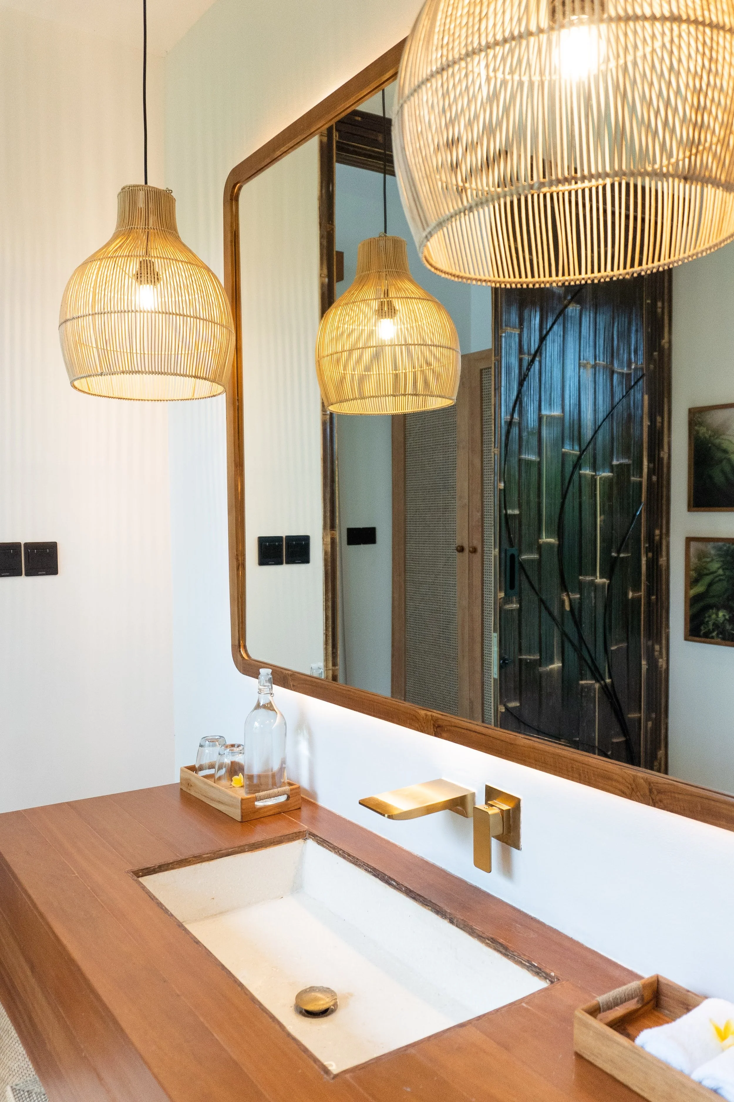 Gold bathroom.jpg