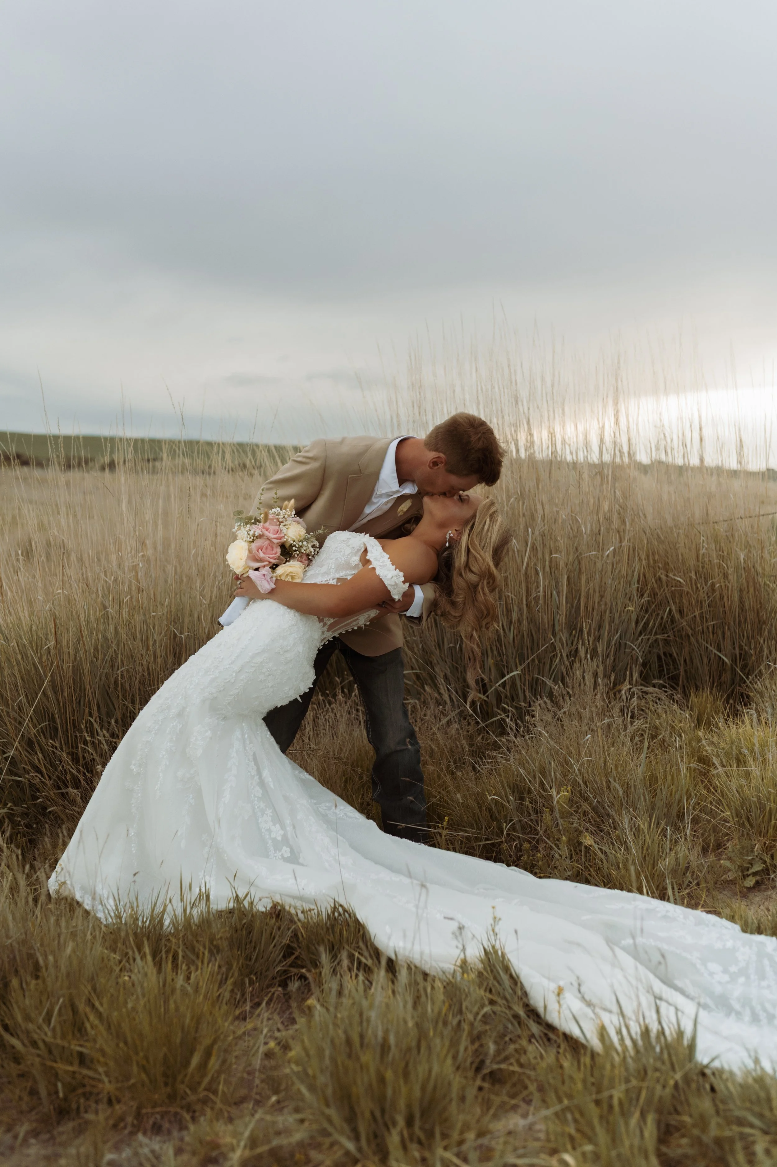 Elopements & Weddings