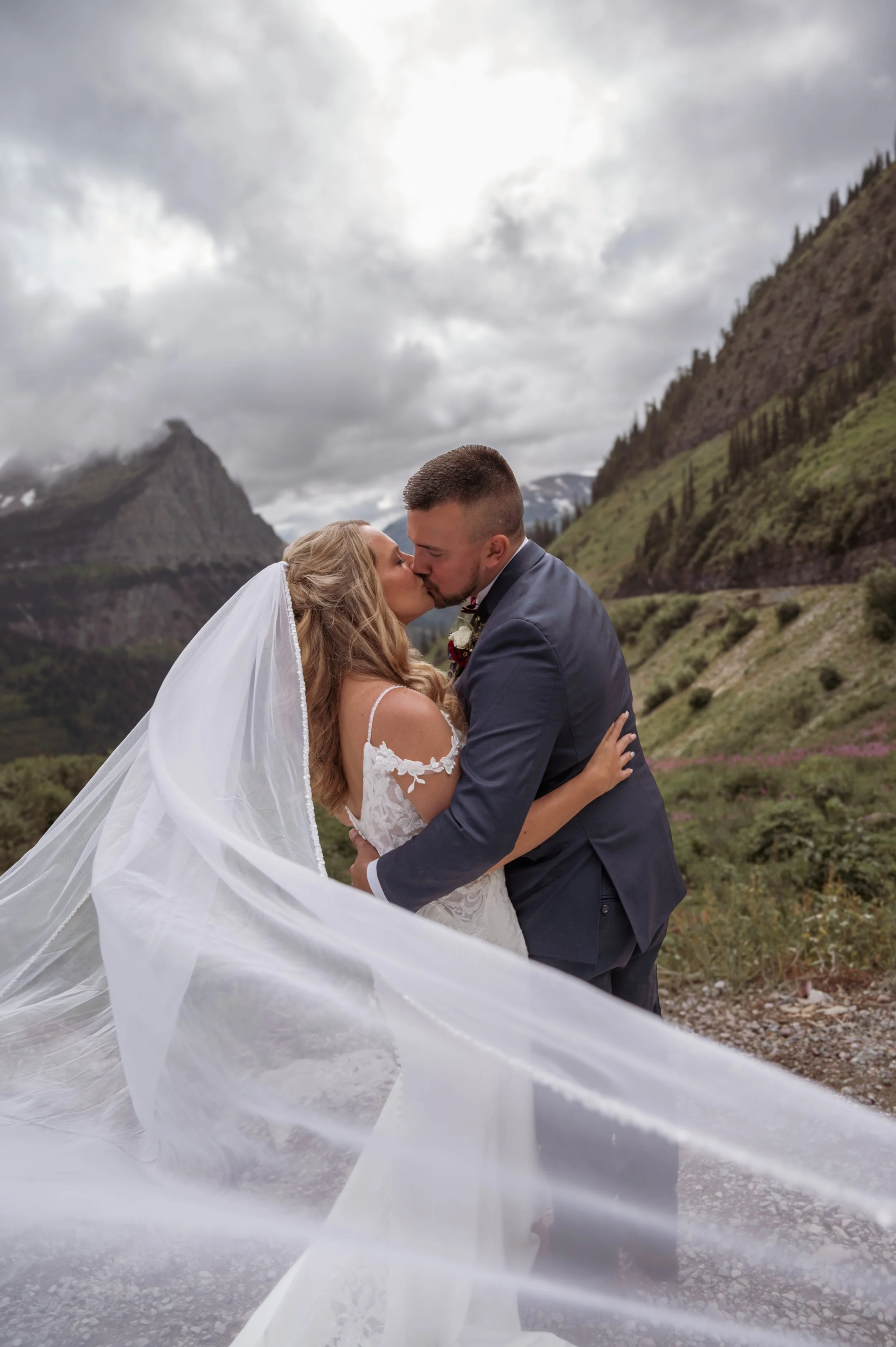 Elopements & Weddings