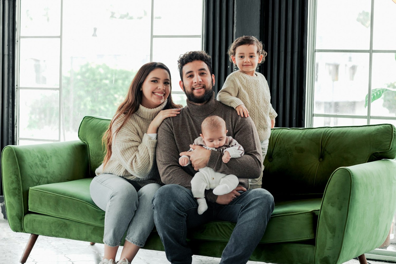 Bilingual real estate guidance for home buyers and sellers in West Michigan