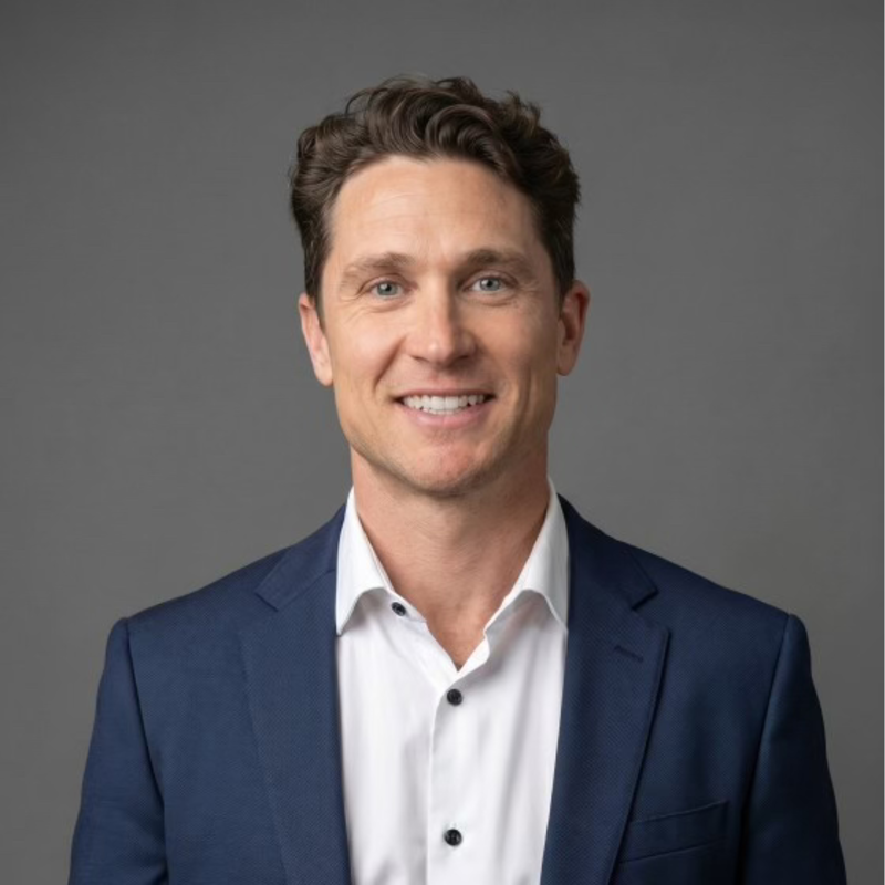 professional photo of Hunter Johnson, founding broker of JHJ Hospitality Advisors, a hospitality focused brokerage based in Colorado that focuses on unique hotel assets such as hot springs resorts and experiential stays
