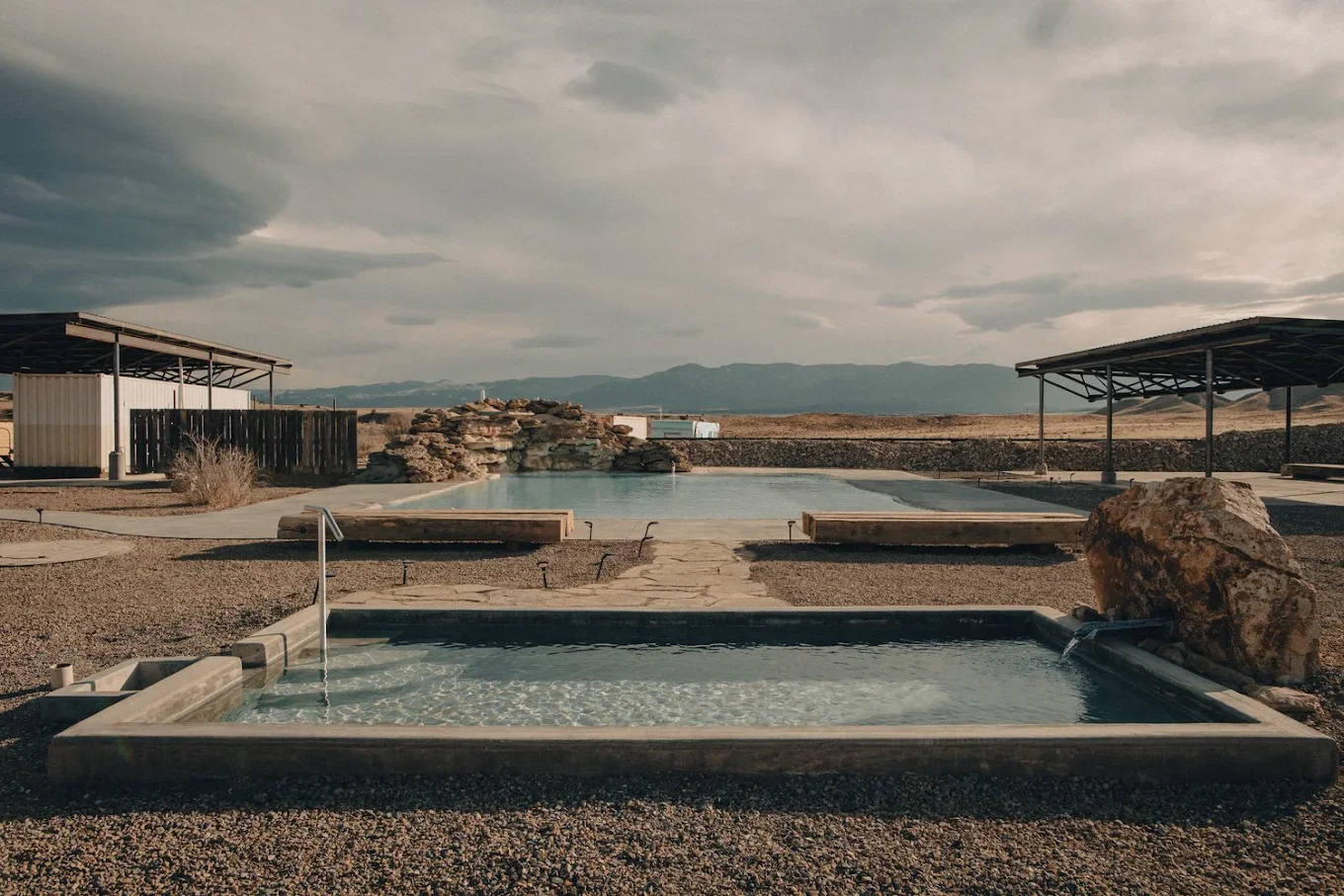 Desert Reef Hot Springs, Florence