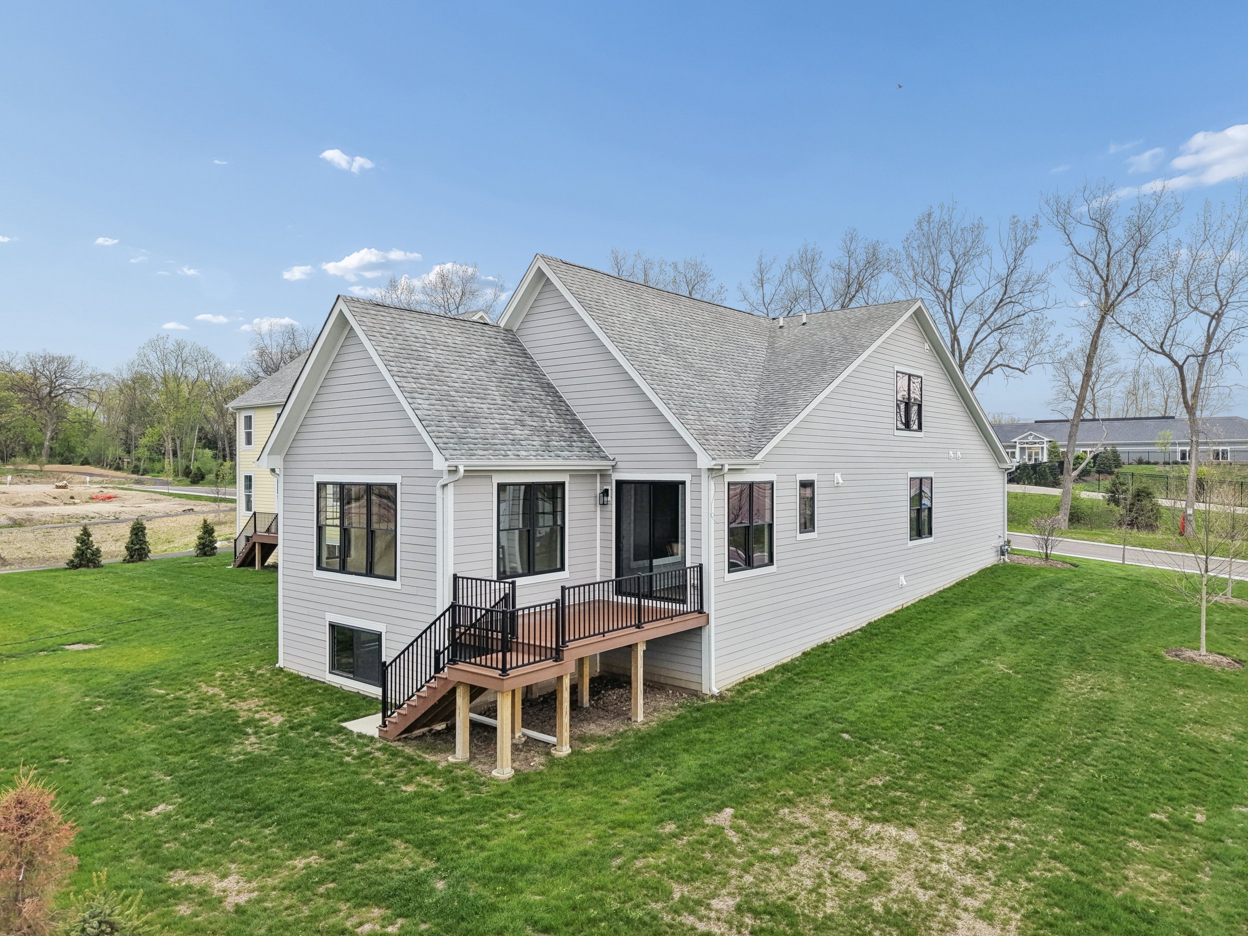 02-Ranch Rear.jpg