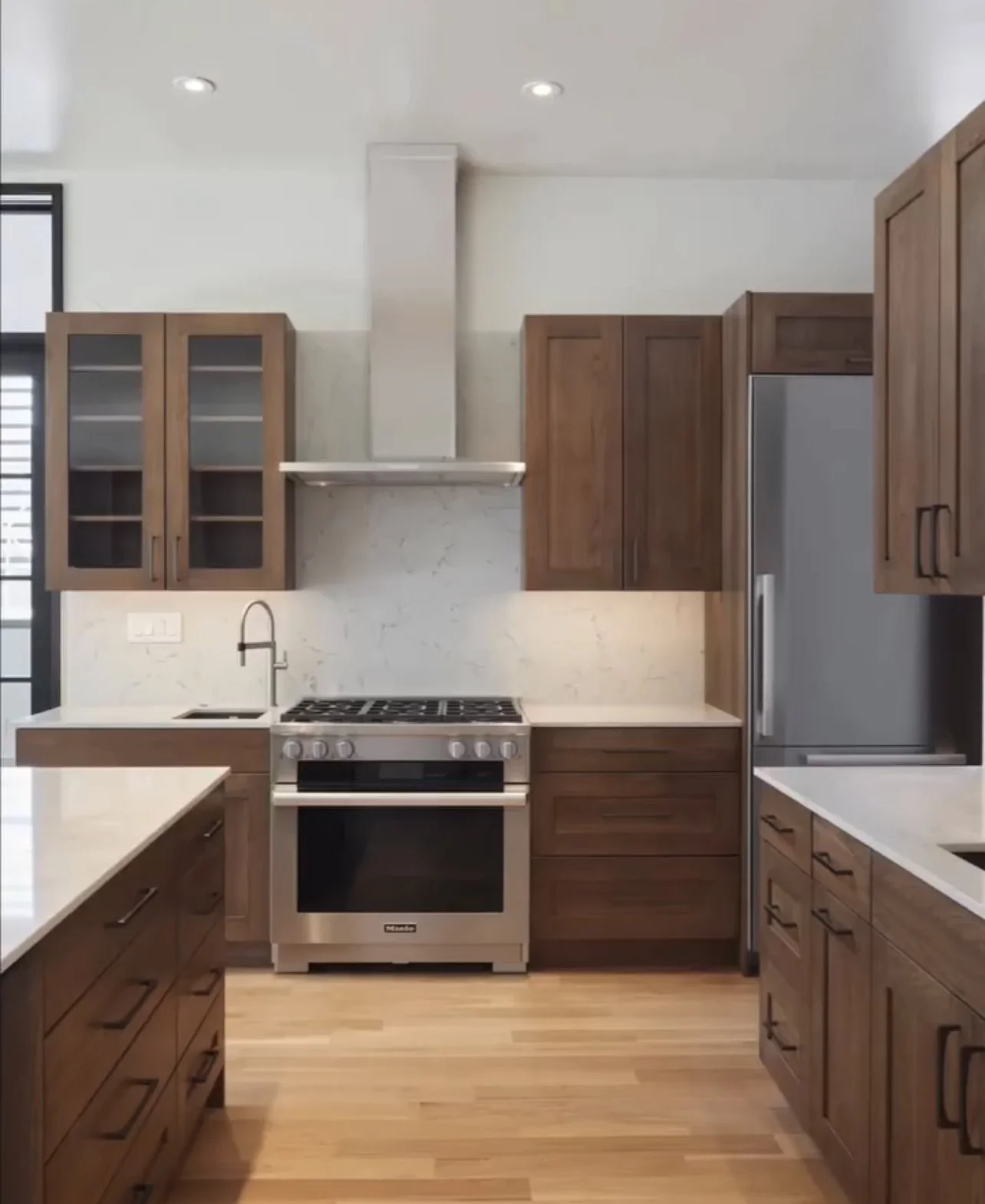 semi_custom_cabinetry_10.jpg