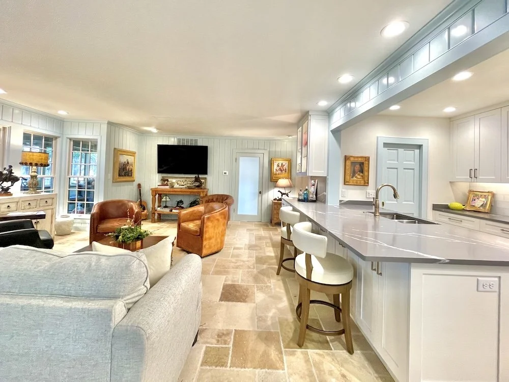 Norman | Kitchen & Den