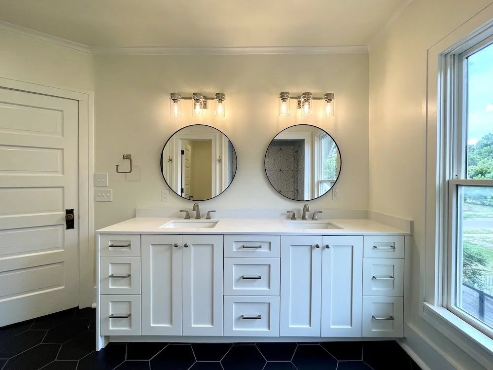 UK08-fun-hall-bath-renovation-okc10.jpg