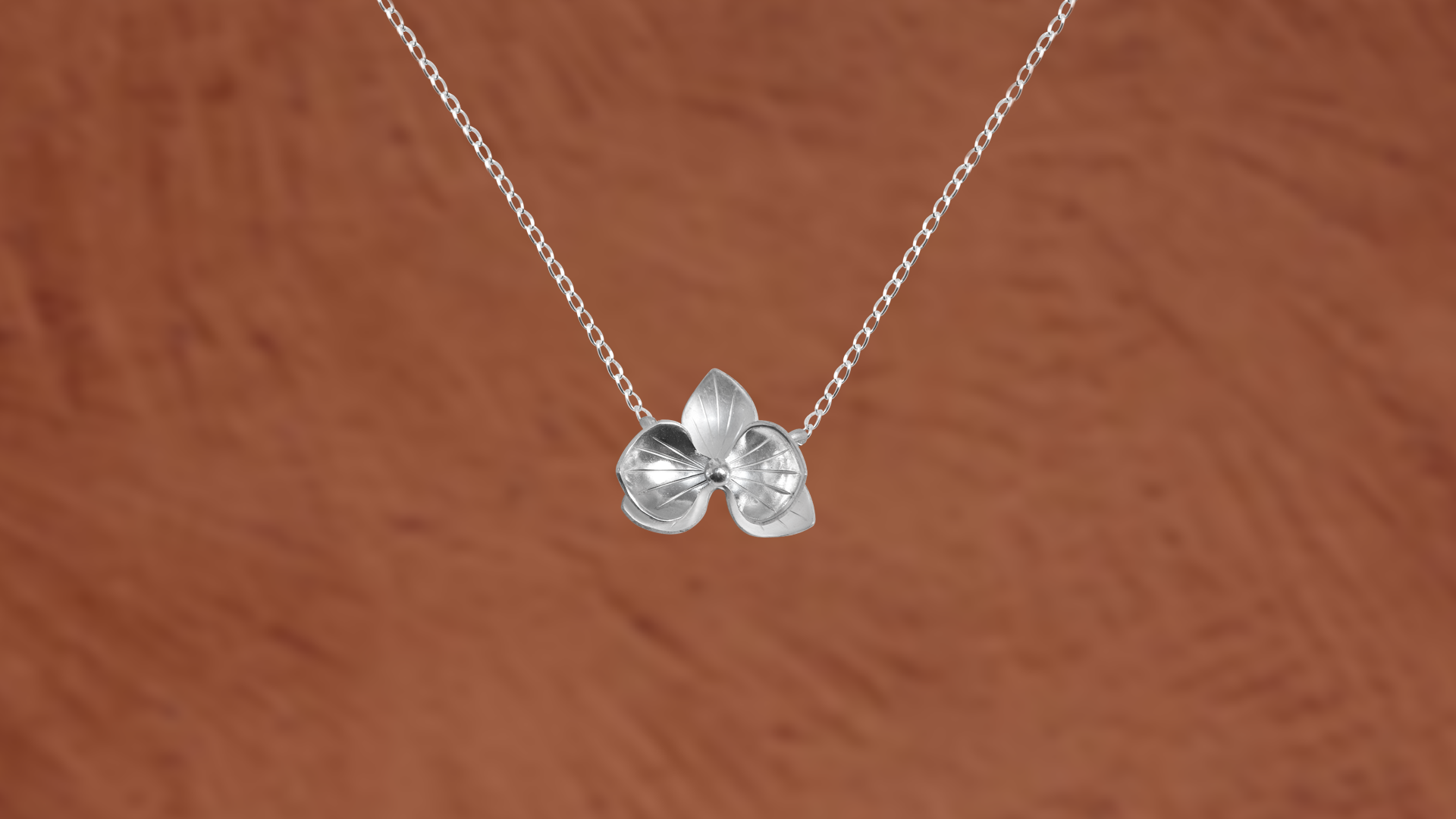 Gargantilla orquídea