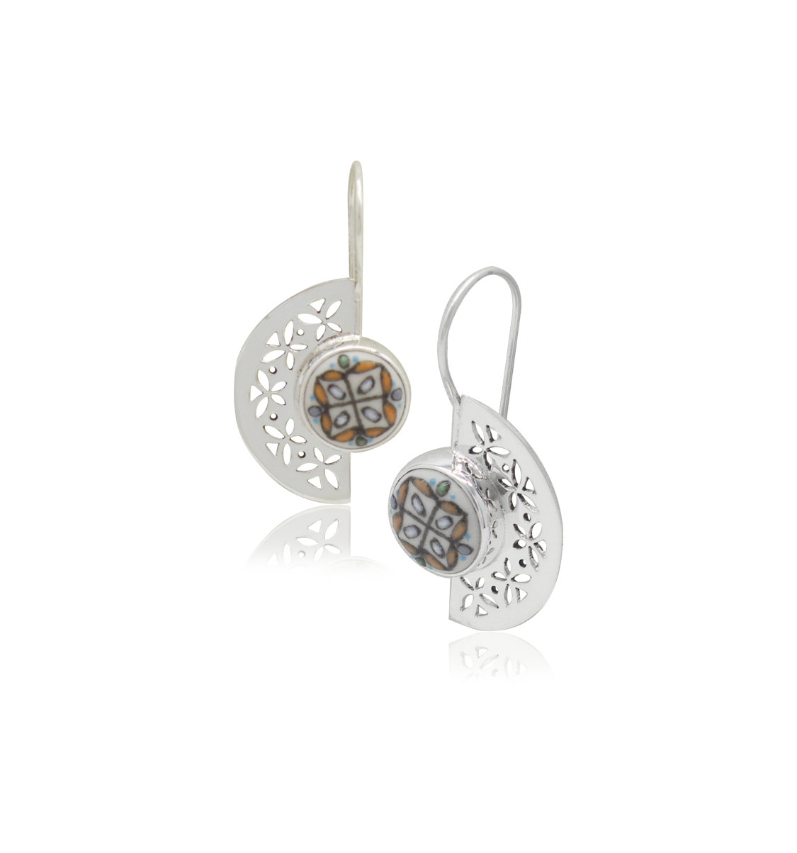 Aretes media luna calado perfil.png