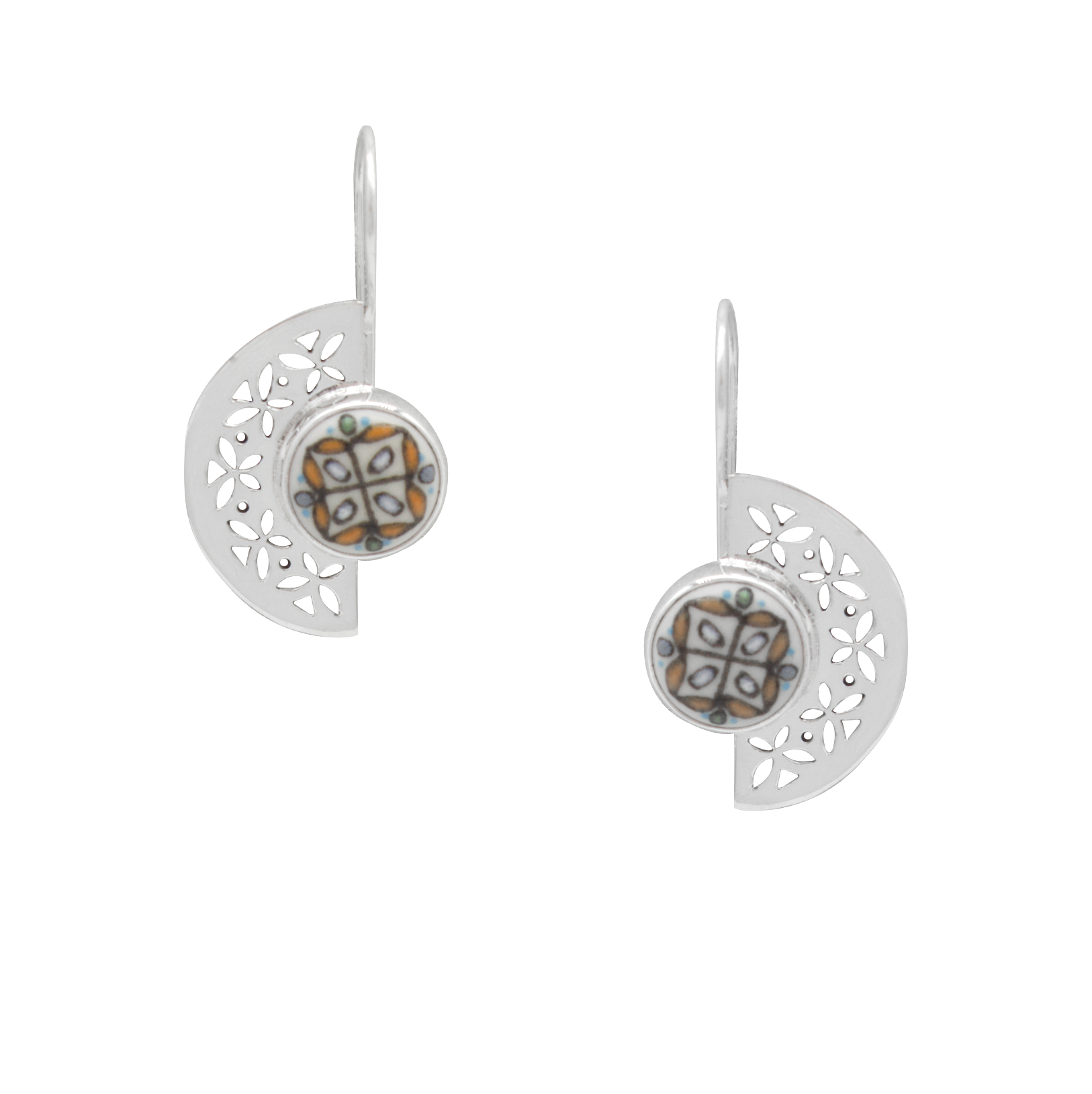 arete media luna calado.png