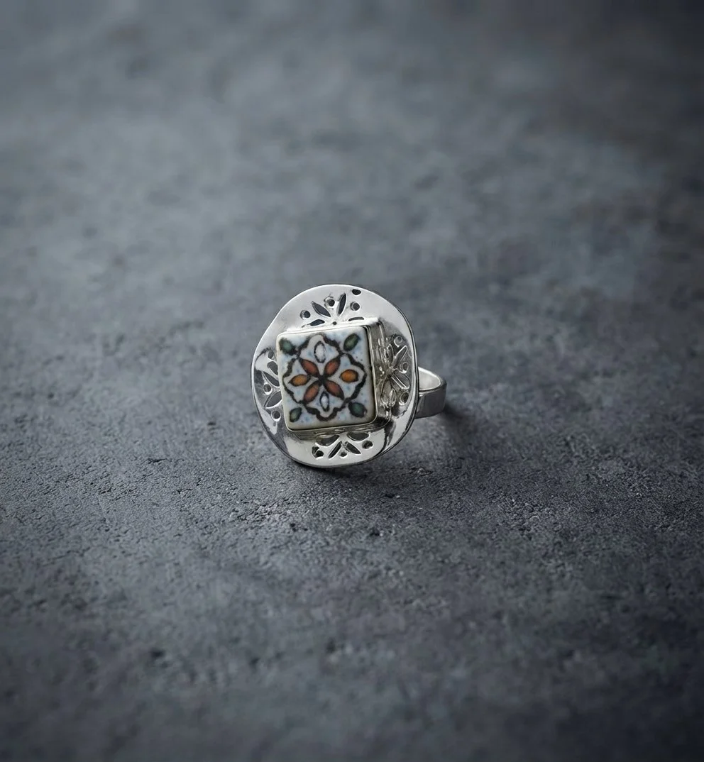Anillo cuadrado calado