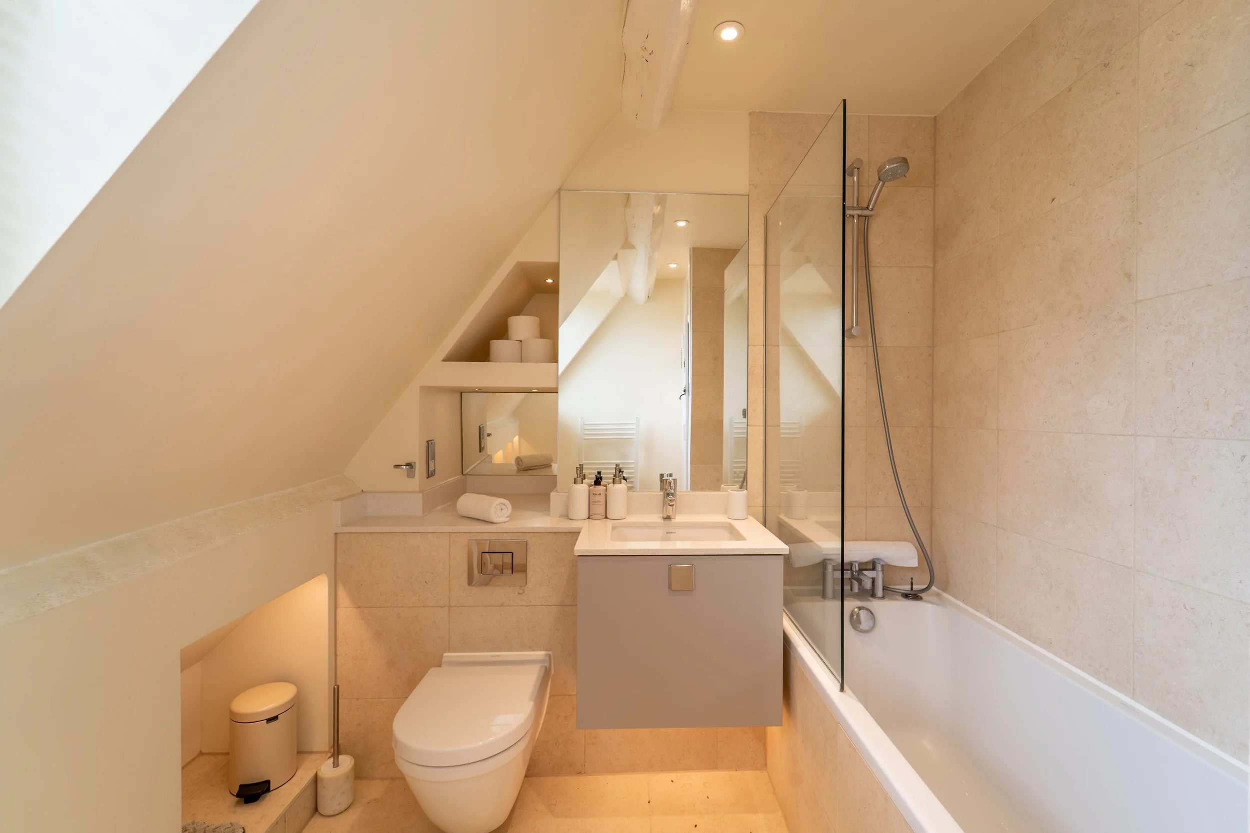 Bathroom 3.jpg