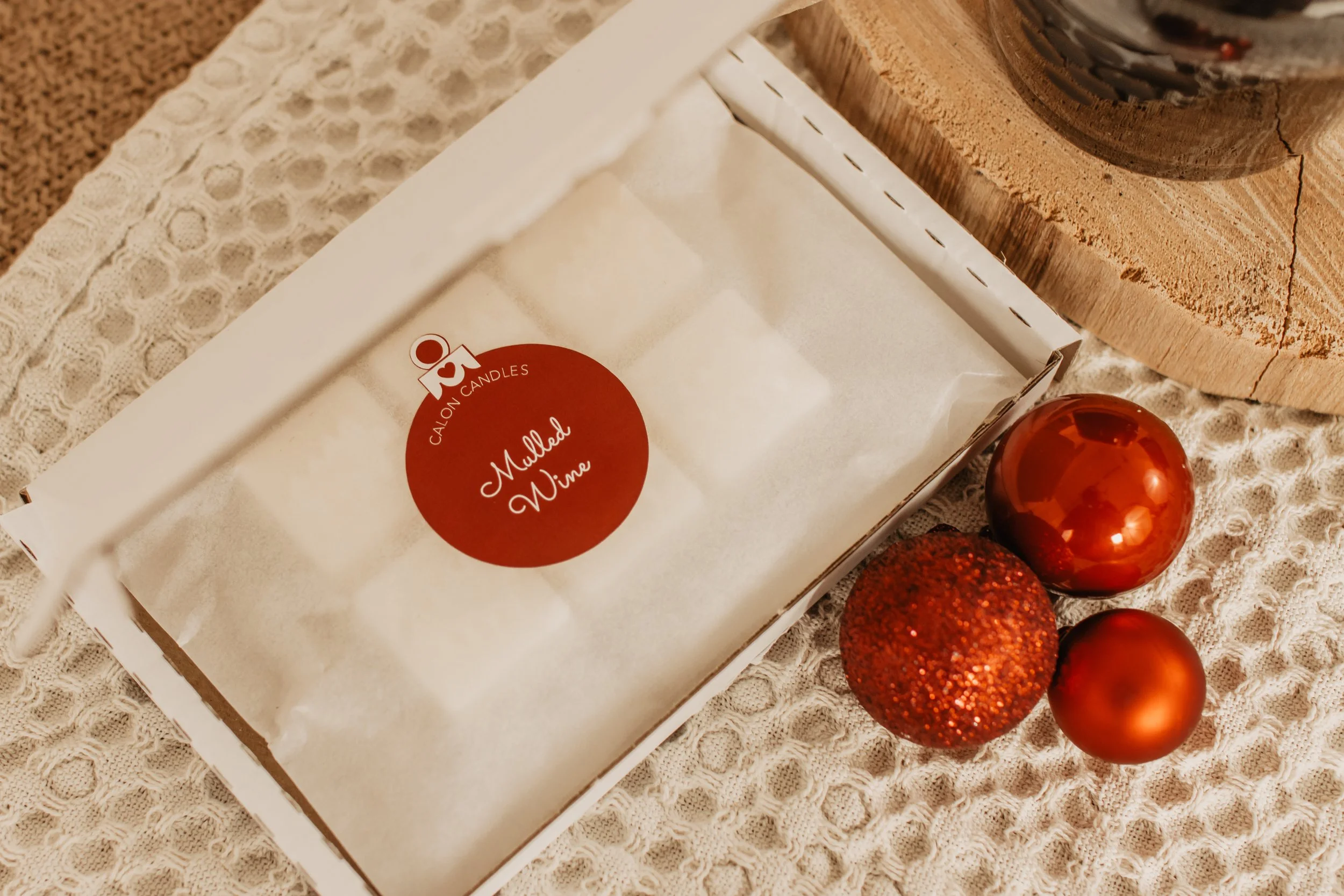 Mulled wine festive melts open box.jpg