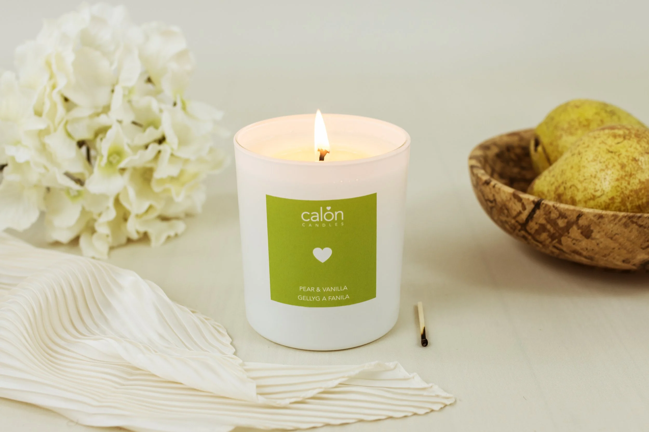 Pear & Vanilla Candle 1.jpg