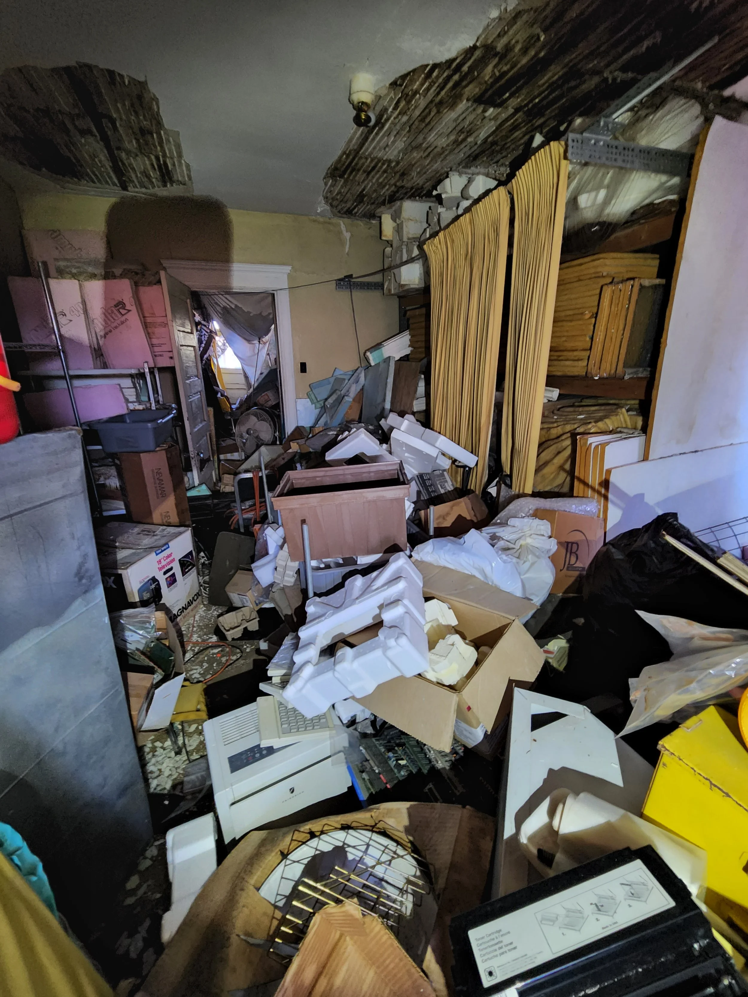 4063Potomac Interior before.jpg