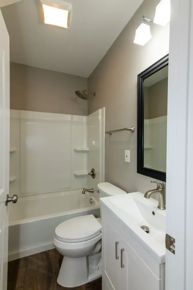 3660 Leirman After Bathroom2.webp