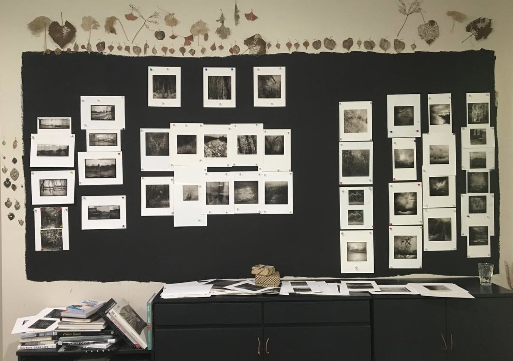 August 4, 2019 - 

The benefits of a magnetic wall in your studio: if you can, do! With @leewbass looking hard at her last two years of work, primarily produced deep in the woods along the nearby Minnesota River. Sheer joy. #leewbass #minnesotaartist