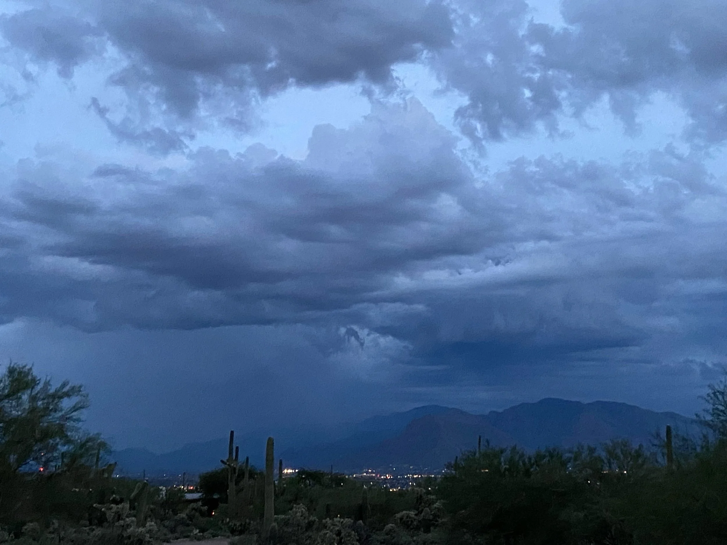 Last light last night: October skies #heavenathomeintucson