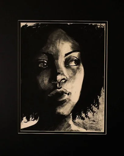 "Glancing"
Compressed Charcoal on Paper
18"x11"
December 2023