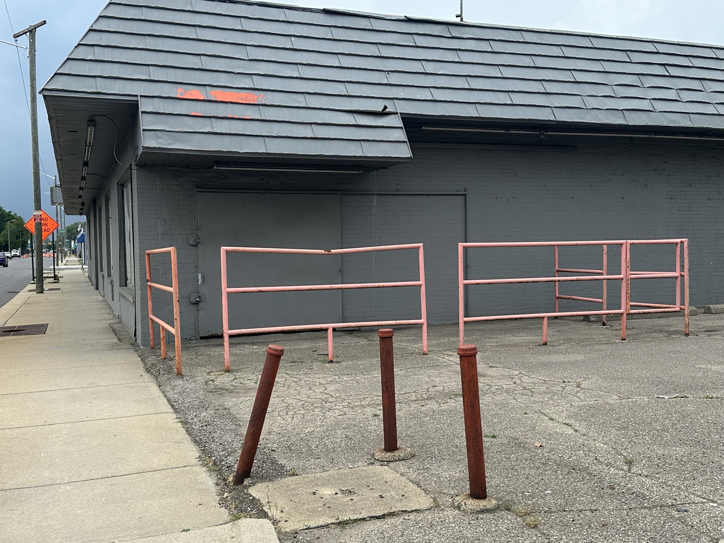 7 Mile Arrangement in Pink and Gray.jpg