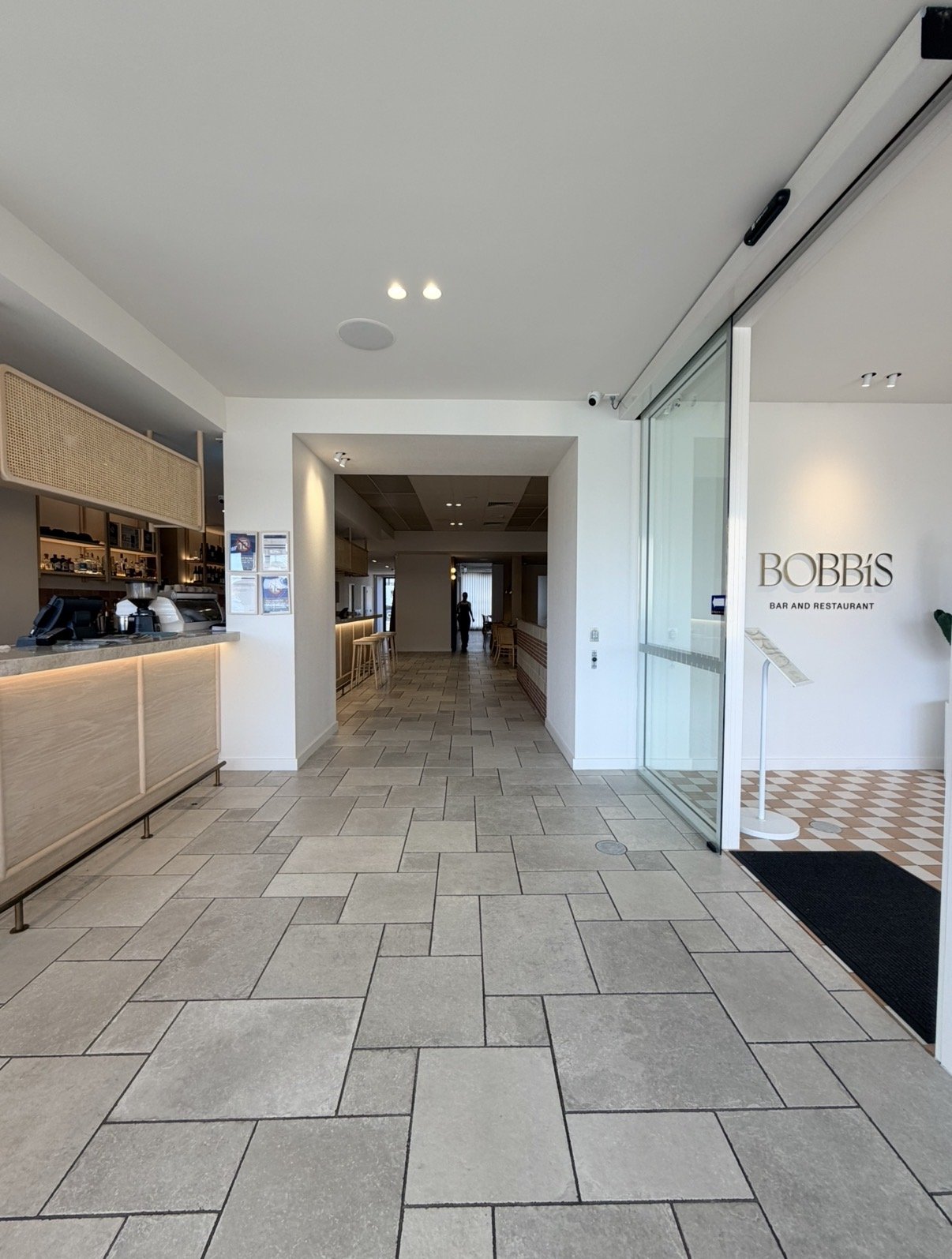 Bobbi's Bar & Restaurant