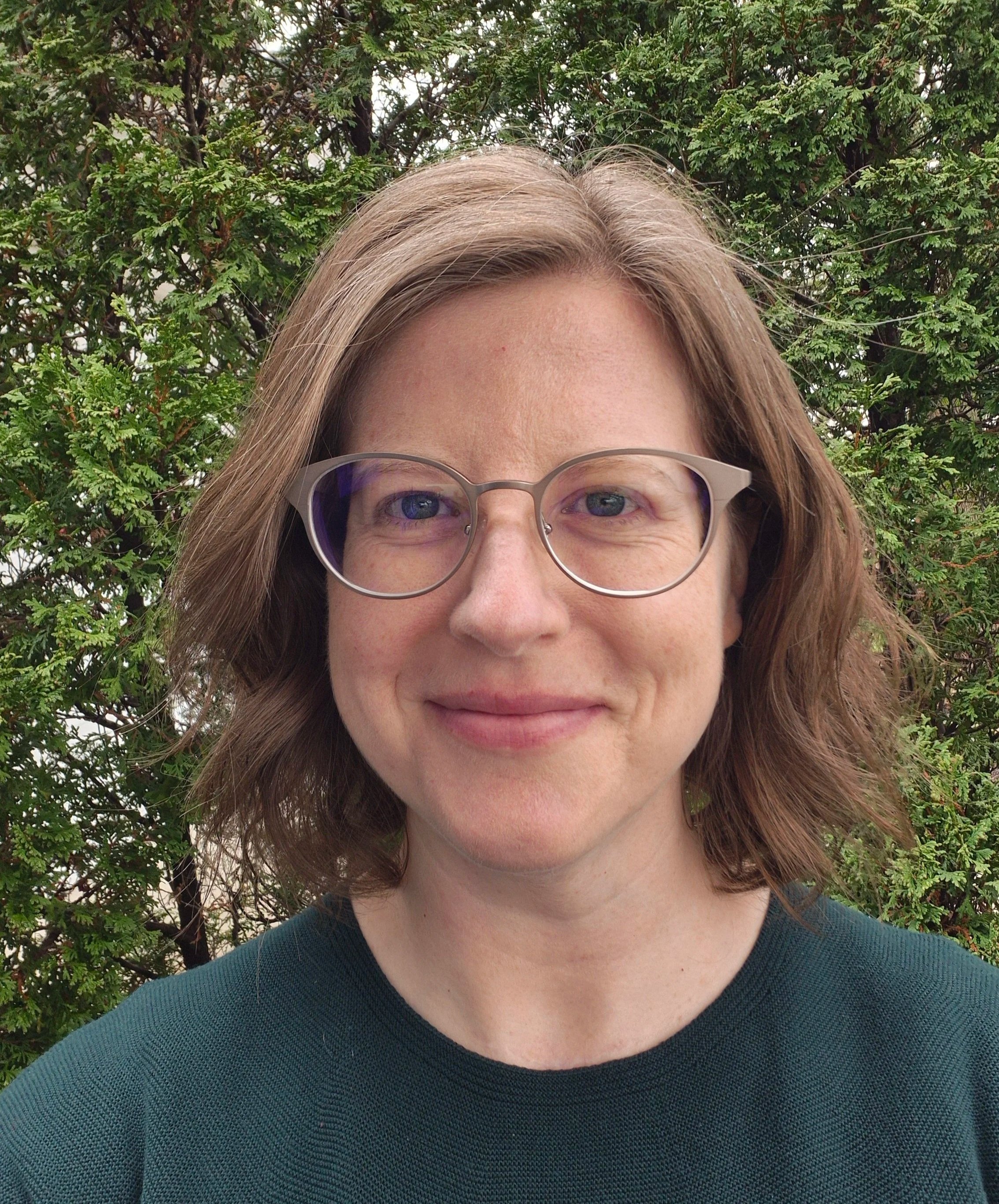 Teryn Sahagún, LICSW, Seattle therapist providing online therapy for stress and burnout throughout Washington state