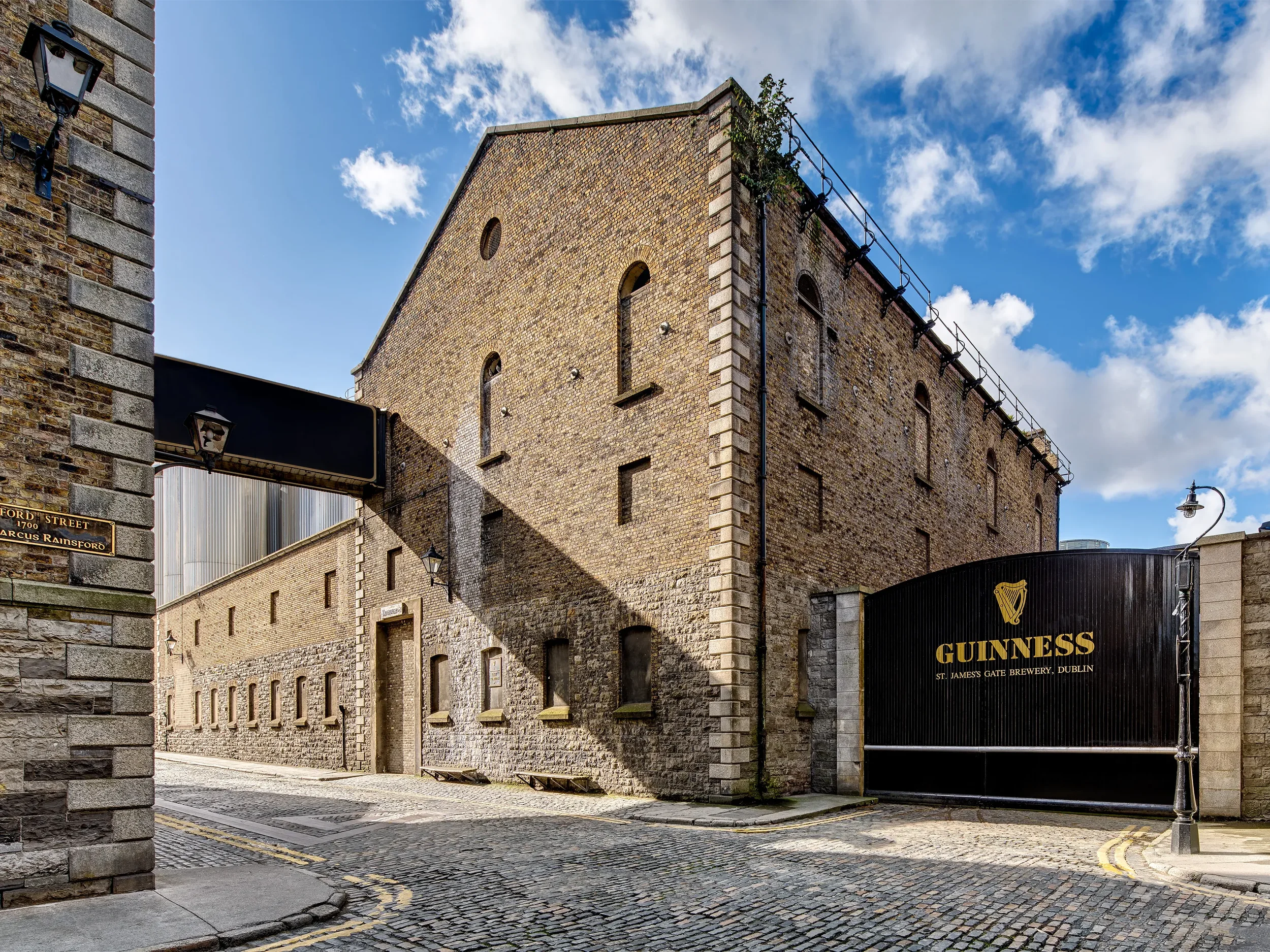 Guinness-Storehouse-02-cr-airbnb.jpg.webp