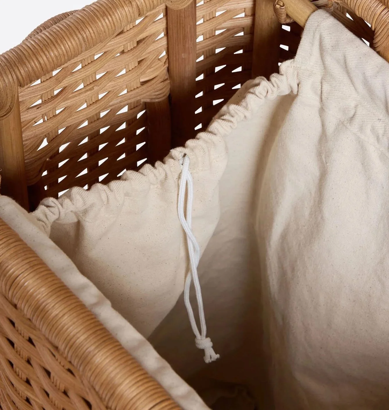 SAI-101-2201-001-june-laundry-hamper-blonde-wicker_4_1024x1024@2x.jpeg