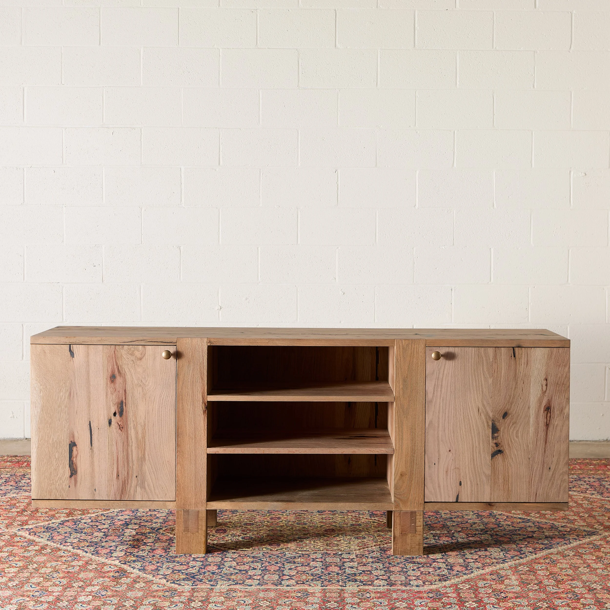 Sideboard_Front.jpg