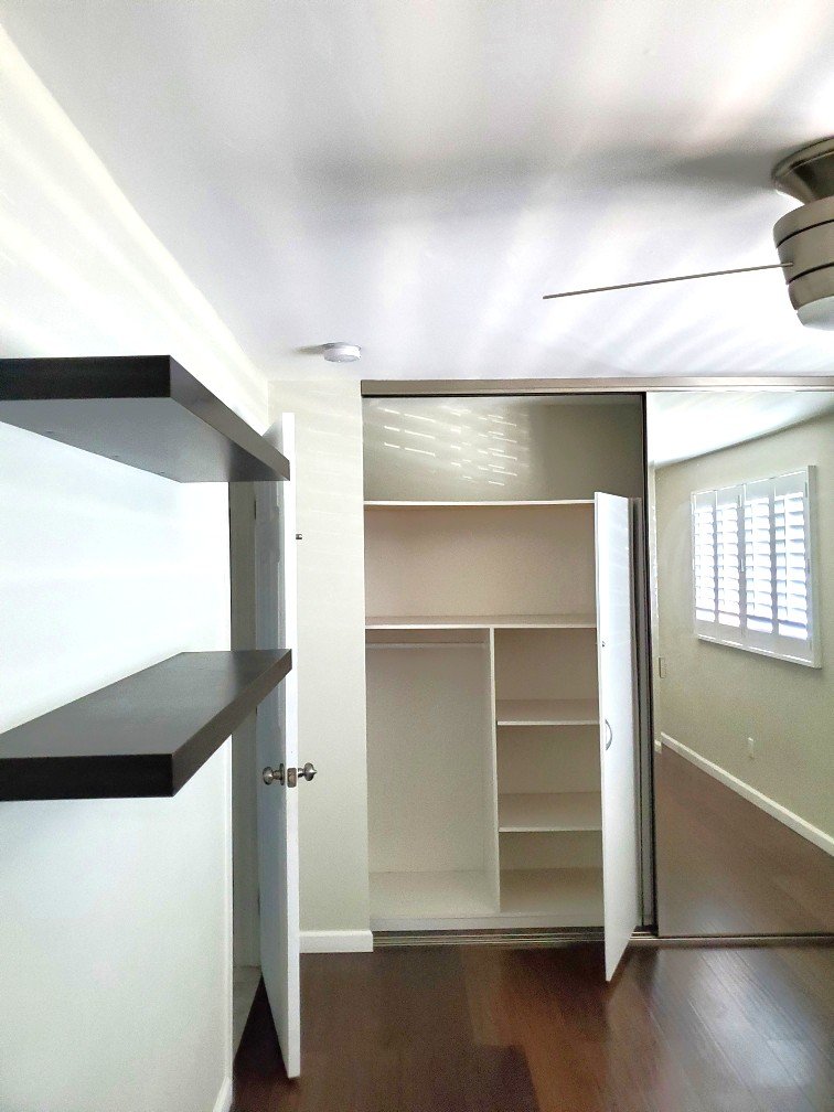 Installation: floating shelves, closet organization system and mirror sliding doors