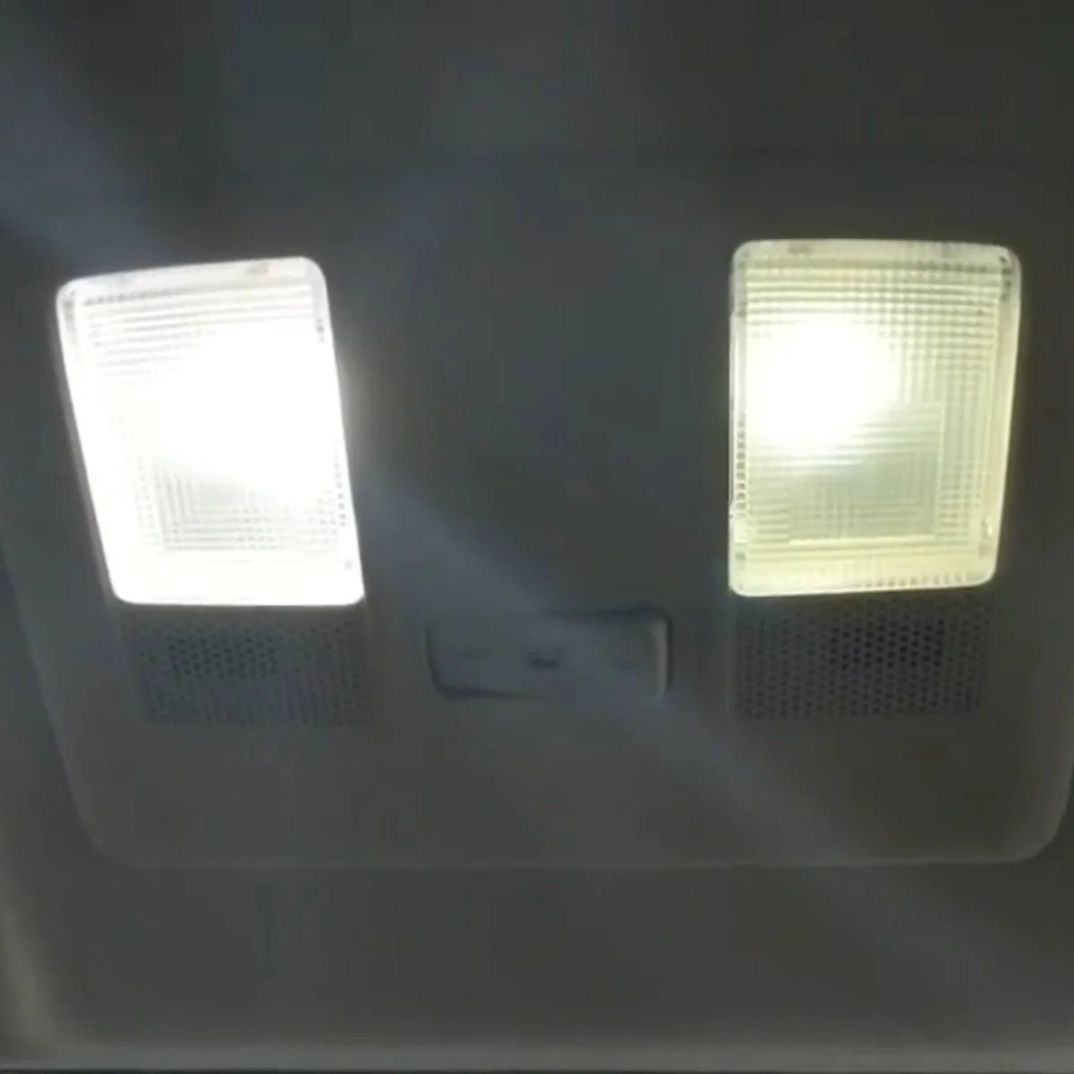 map-light-led-vs-halogen-universal.jpg