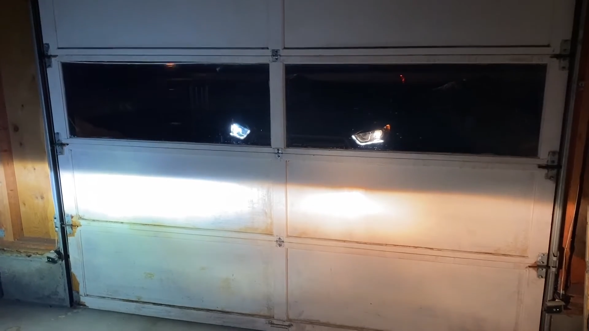 2017-Ford-Escape-9005-high-beam-led-vs-halogen.png