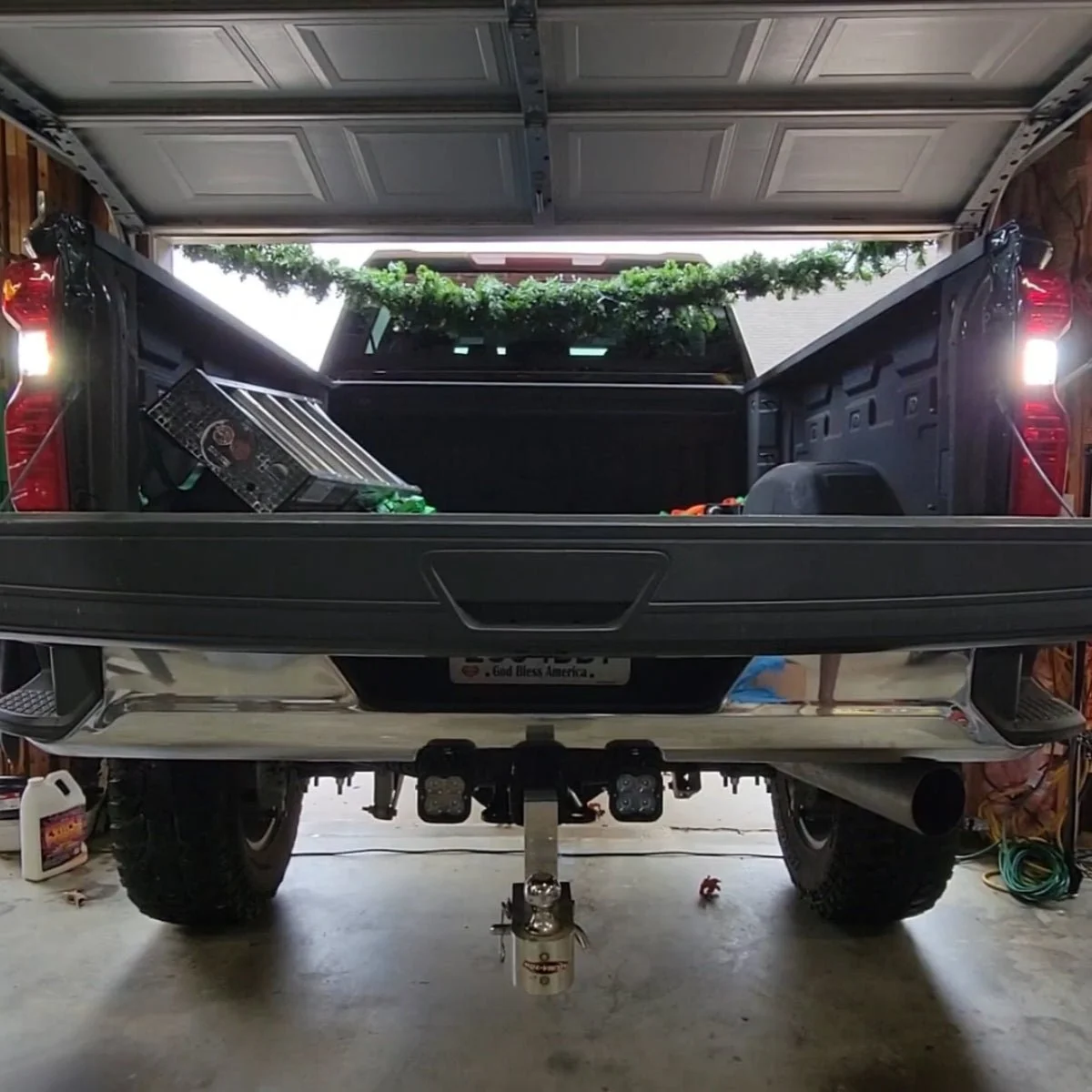 2021-chevrolet-silverado-2500HD-921-led-reverse-lights.jpg