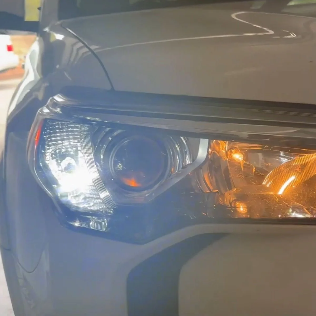 5th-gen-toyota-4runner-led-switchback-front-turn-signal-lights-01.jpg