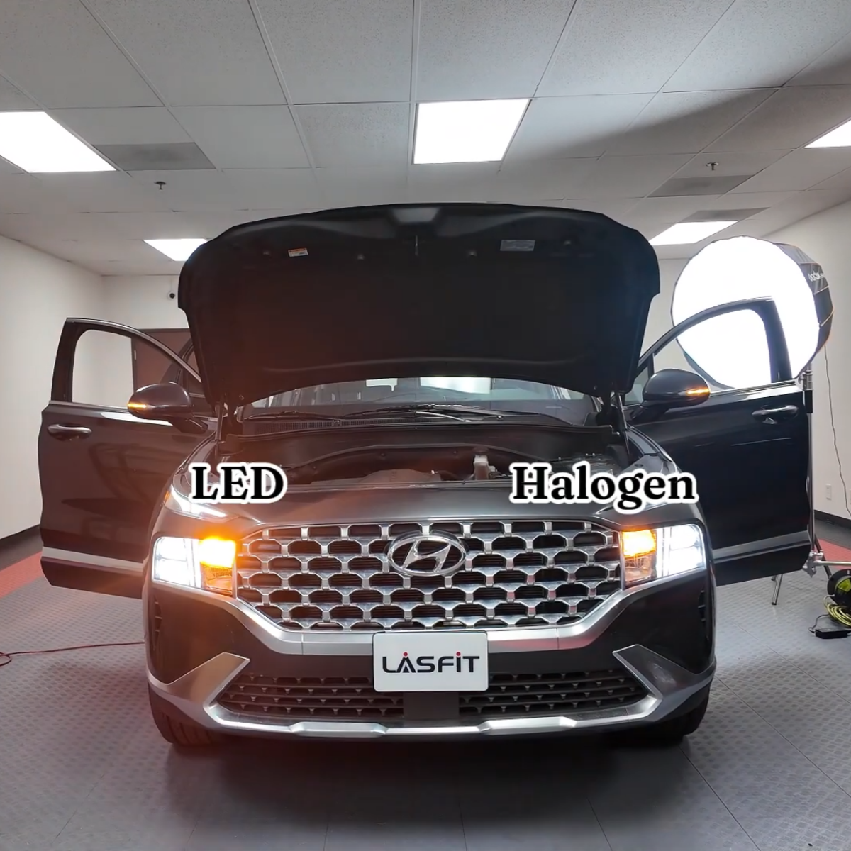2022-Hyundai-Santa-Fe-1157-front-turn-signal-lights.png