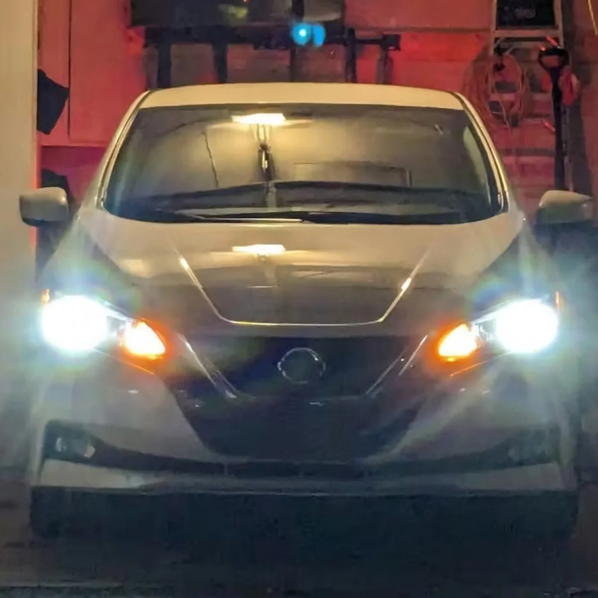 2022-Nissan-Leaf-h11-low-beam.jpg