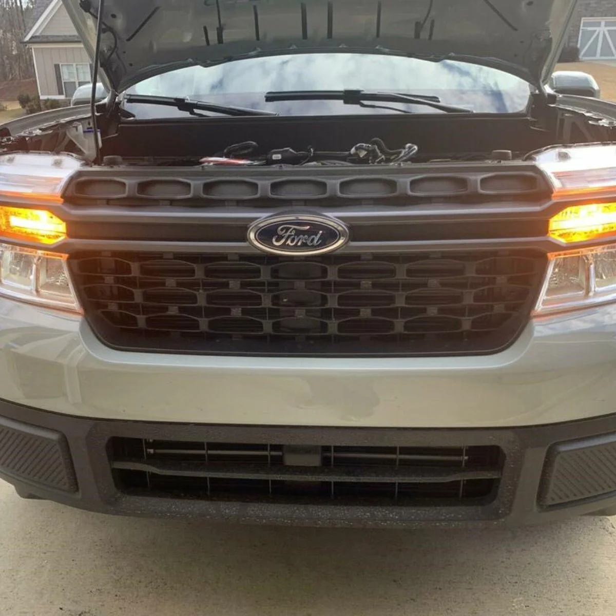 2022-Ford-Maverick-4257-amber-turn-signal-lights.jpg
