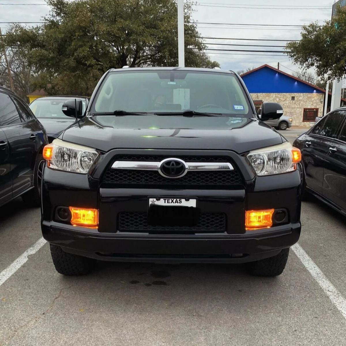 2013-Toyota-4runner-1156-turn-signal-lights.jpg
