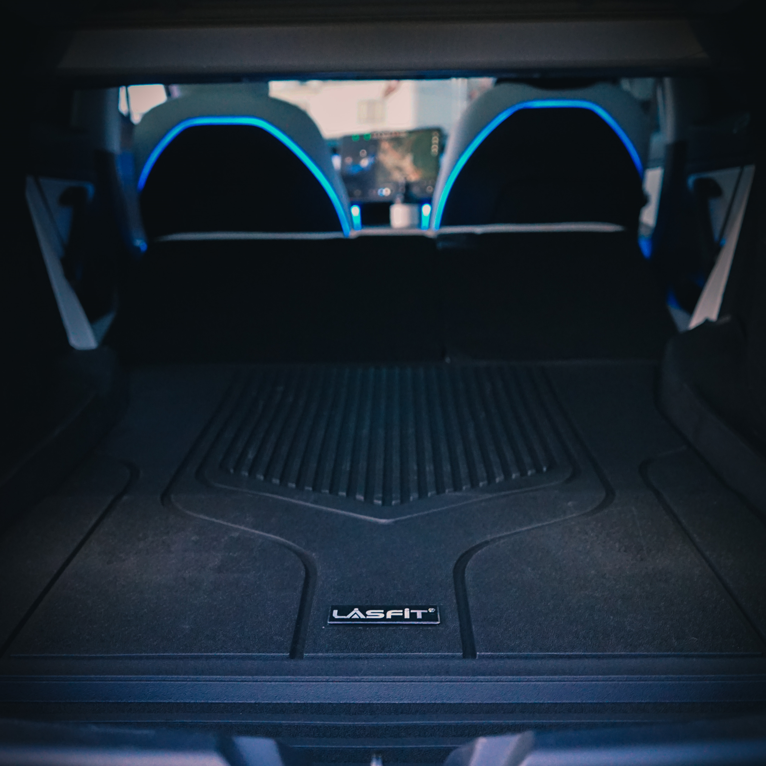 TESLAFLOOTMAT_3_c5bcba22-8179-4b9f-9f09-6a8c914149f3.png