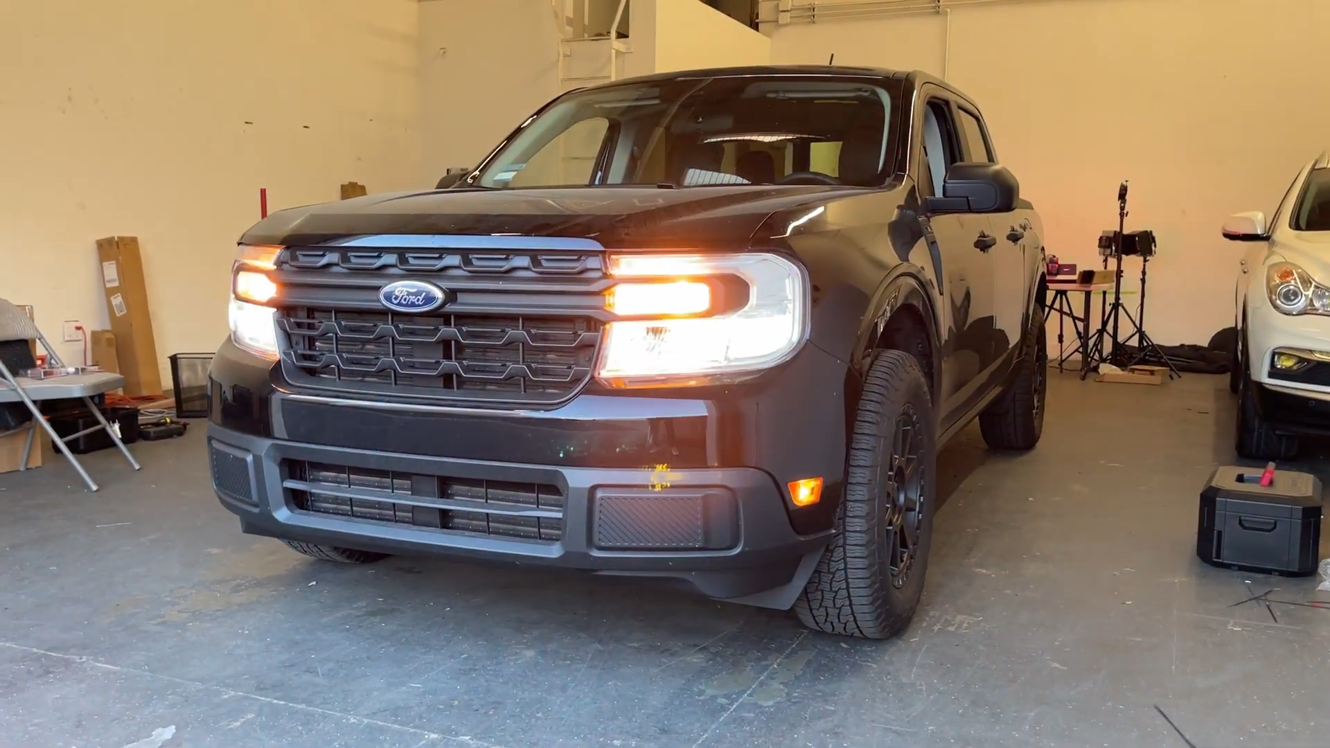 2022-Ford-Maverick-LED-4257-Switchback-front-Turn_Signal-Lights.png