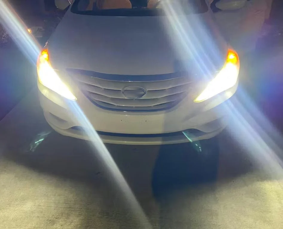2011-2014-Hyundai-Sonata-H7-headlight-bulbs.jpg