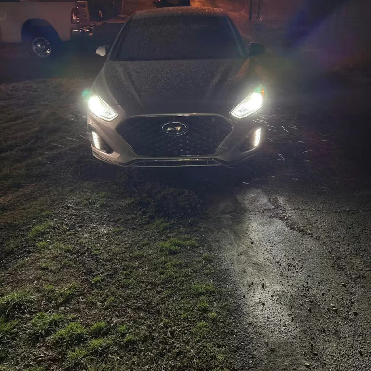 2019-Hyundai-Sonata-Sport-9005-headlight-bulbs.jpg