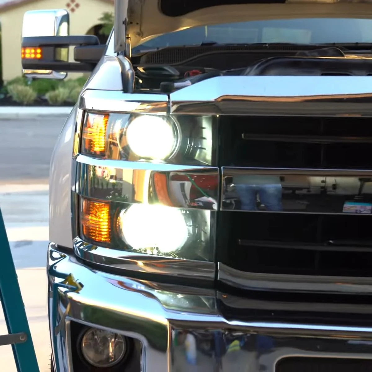 2018-chevy-silverado-3500HD-lasfit-led-headlight-bulbs.jpg