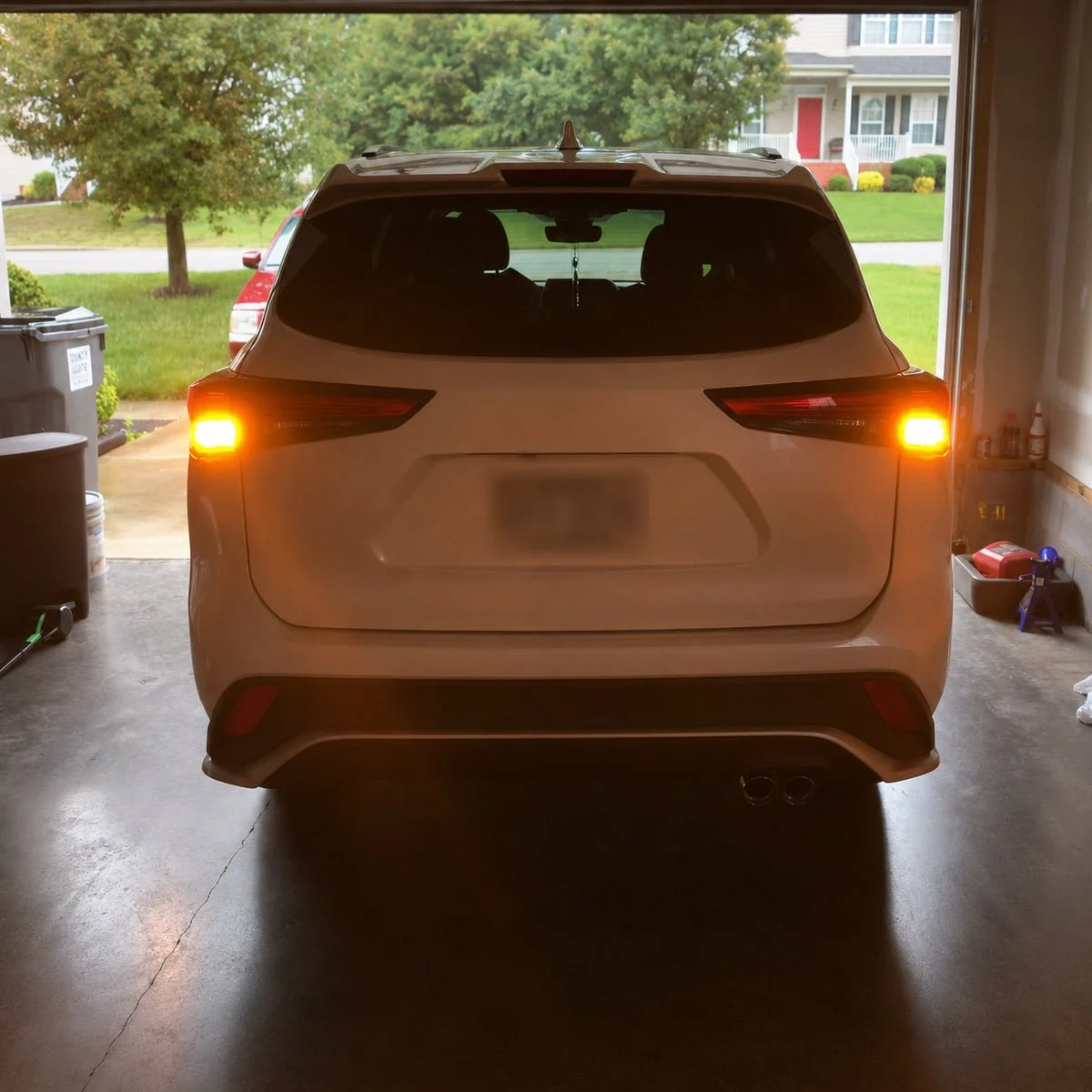 2014-toyota-highlander-led-turn-signal-bulbs-3.jpg