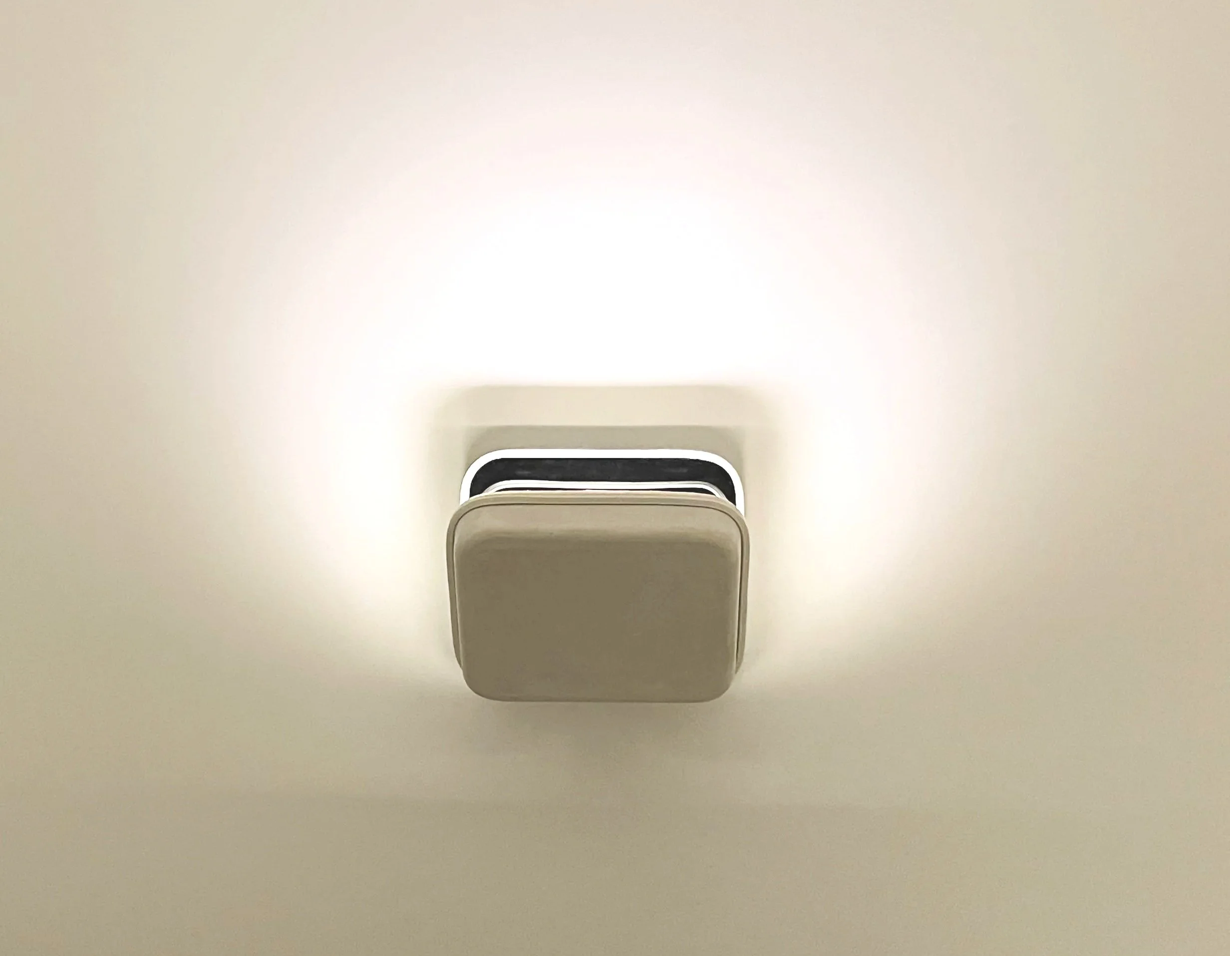 JET STONE LIGHT | concrete · acrylic · rubber
